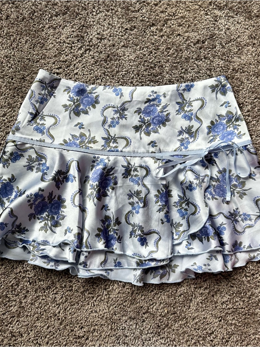 Kimchi Blue Blue and White Floral Ruffle Mini Skirt